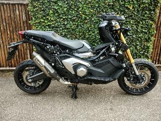 dañado motos Honda  X-ADV 750 2023/6