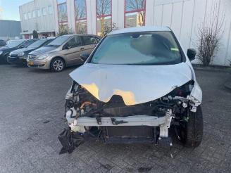 damaged commercial vehicles Renault Zoé Zoe (AG), Hatchback 5-drs, 2012 43kW 2019/1