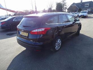 damaged commercial vehicles Ford Focus Wagon 1.1 Ti-VCT EcoBoost 2013/9