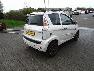 damaged commercial vehicles Microcar Caddy MGo 2015/1