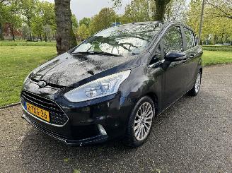 Schade scooter Ford B-Max  2014/5