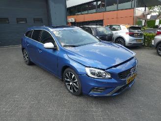 Volvo V-60 2.0 T4 140KW R-Design Automaat picture 3