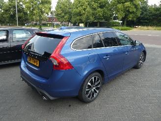 Volvo V-60 2.0 T4 140KW R-Design Automaat picture 5
