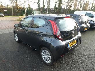 Toyota Aygo 1.0 VVT-i x-play Airco picture 5