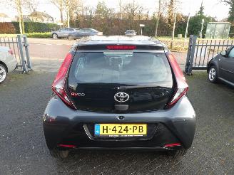 Toyota Aygo 1.0 VVT-i x-play Airco picture 6