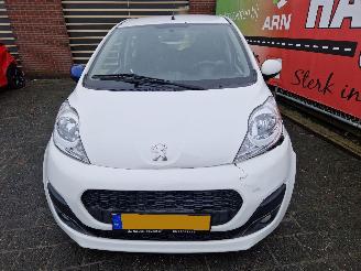 Peugeot 107 1.0 access AIRCO picture 6