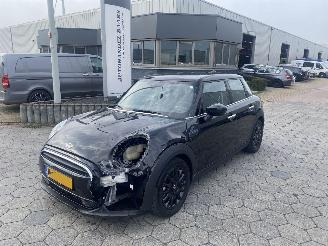 damaged commercial vehicles Mini Cooper Cooper Business Edition 2021/11