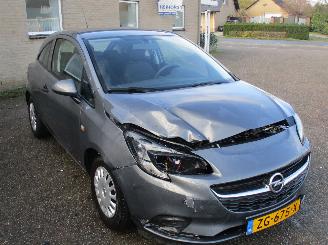 damaged passenger cars Opel Corsa-E 1.2 EcoF Selection 2015/1