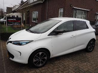 damaged commercial vehicles Renault Zoé R240 Intens 22Kwh 2016/9