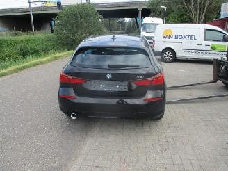 Damaged car BMW 1-serie  2021/1