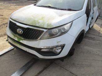 damaged passenger cars Kia Sportage  2014/1