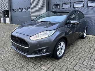 damaged commercial vehicles Ford Fiesta 1.0i AUTOMAAT / NAVI / CRUISE / PDC 2017/4