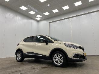 damaged commercial vehicles Renault Captur 0.9 TCe Limited Navi Airco 2019/11
