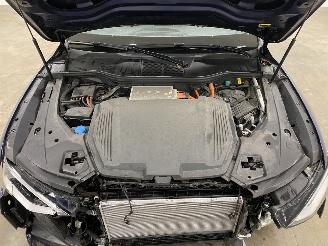 Audi E-tron 50 Quattro Launch Edition Black 71 kWh Panoramadak picture 13