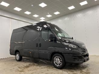 Schade scooter Iveco Daily 35-180 Hi-Matic 129kw L2H2 Navi Clima 2023/1