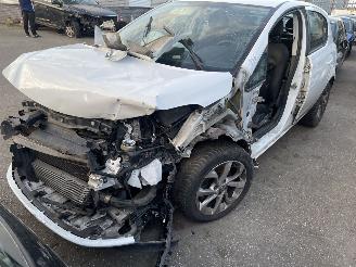 damaged commercial vehicles Opel Corsa-E 1.3 cdti 2016/1