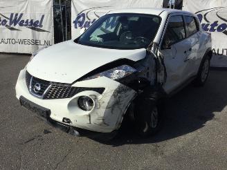 damaged passenger cars Nissan Juke  2012/6