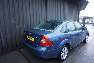 Ford Focus 1.6-16V 74kW Airco First Edition picture 5