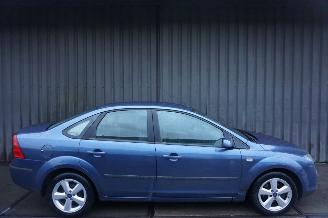 Damaged car Ford Focus 1.6-16V 74kW Airco First Edition 2005/4