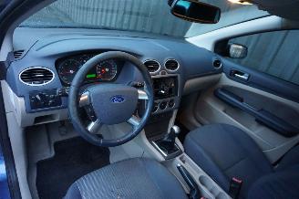 Ford Focus 1.6-16V 74kW Airco First Edition picture 13