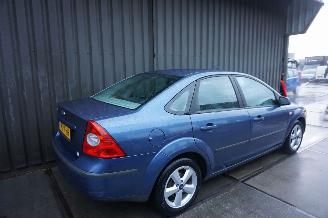Ford Focus 1.6-16V 74kW Airco First Edition picture 4