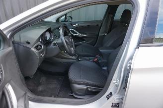 Opel Astra 1.6 CDTi 81kW Navigatie Online Edition picture 11