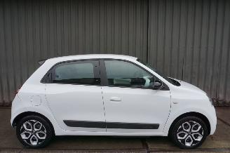 Renault Twingo Z.E. 22kWh 60kW E-Tech Equilibre R80 picture 1