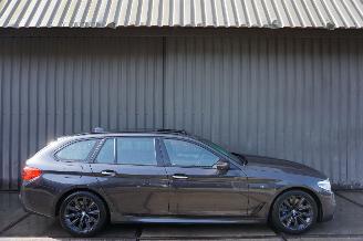 Damaged car BMW 5-serie 540D 3.0 235kW Luchtvering Xdrive Automaat High Executive 2018/2