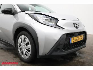 Toyota Aygo 1.0 VVT-i MT play ACC Airco Camera Bluetooth 20.539 km! picture 5