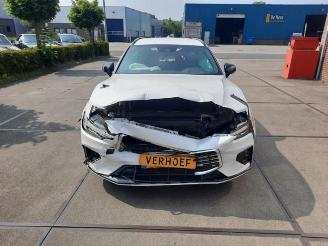 damaged commercial vehicles Volvo V-60 V60 II (ZW), Combi, 2018 2.0 T4 16V 2020/1