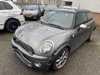 damaged commercial vehicles Mini Cooper 1.6 Diesel 2011/2