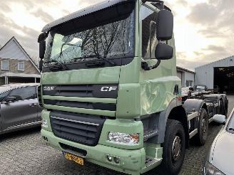 skadebil vrachtwagen DAF CF 85 85-410  8x2 Dubbellucht Sleepas met 30 Tons VDL Containerafzetsysteem 2013/11
