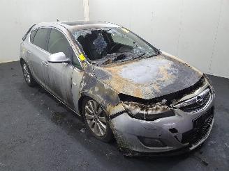 damaged commercial vehicles Opel Astra 1.6 Turbo Sport 2010/3
