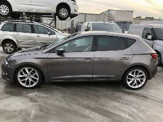 damaged scooters Seat Leon 14tsi 110kW HB 2015/4
