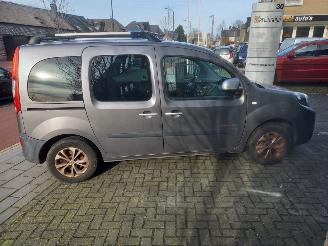 Renault Kangoo FAMILY-12TCE EXPRESSION picture 7