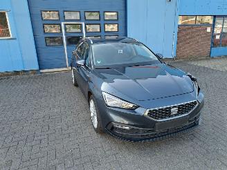 damaged commercial vehicles Seat Leon Hybrid 1.4 plug in 2021/4