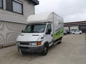 Vaurioauto  commercial vehicles Iveco Daily  2005/7
