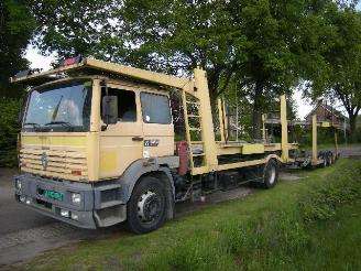 Vaurioauto  trucks Renault G 300 mana er cartransporter incl trail 1996/9