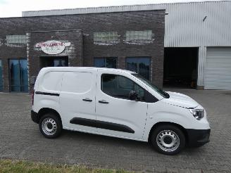 disassembly commercial vehicles Opel Combo 1.5D L1H1 STANDAARD 2023/3