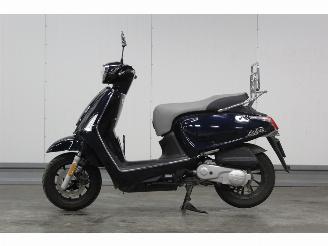 Vaurioauto  scooters Kymco  New Like BROM schade 2020