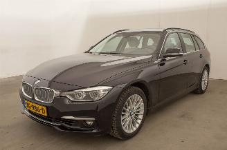 krockskadad bil machine BMW 3-serie 320i Luxury Edition Automaat 60.598 km 2019/1