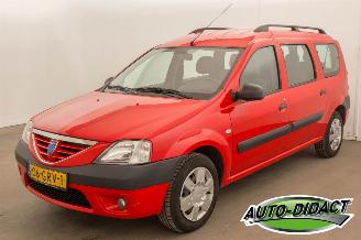 Schade caravan Dacia Logan MCV 1.6 7 Pers. Laureate 2008/8