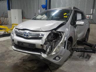 Damaged car Toyota Auris Auris (E15) Hatchback 1.8 16V HSD Full Hybrid (2ZRFXE) [100kW]  (09-20=
10/09-2012) 2011/6
