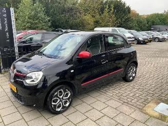 damaged commercial vehicles Renault Twingo R80 Collection NAVI airco NA SUBSIDIE 11985 euro 2021/6