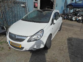damaged commercial vehicles Opel Corsa 1.3 2010/4
