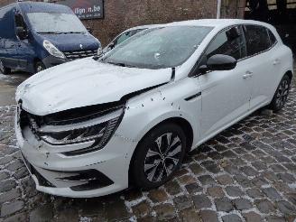 Damaged car Renault Mégane Limited 2021/12