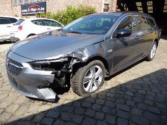 Damaged car Opel Insignia Tourer business sports 2021/3