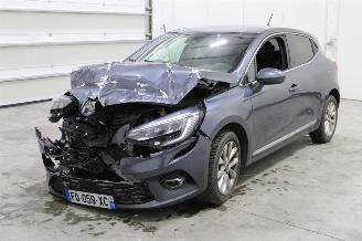 uszkodzony samochody osobowe Renault Clio  2020/6