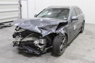 Damaged car Mercedes C-klasse C 220 2018/11