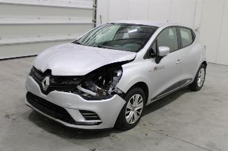 uszkodzony samochody osobowe Renault Clio  2018/10